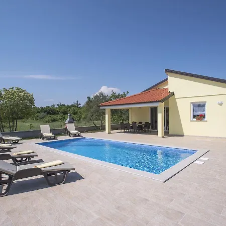 Modern With Pool And Parasol In Marčana