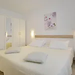 Villa In With Pool And Adriatic Views *