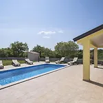 Villa In With Pool And Adriatic Views Marcana