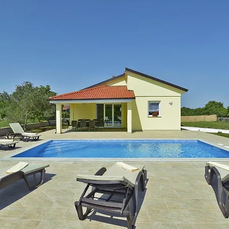 Modern With Pool And Parasol In * Marcana