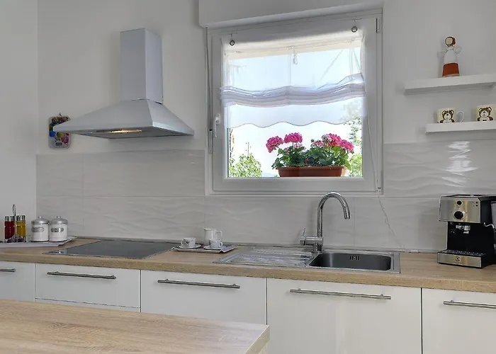 In With Pool And Adriatic Views Villa *