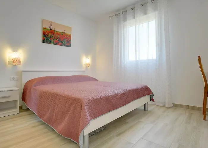 Villa In With Pool And Adriatic Views