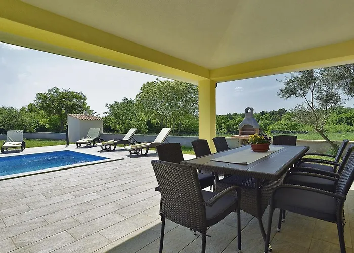 Villa In With Pool And Adriatic Views