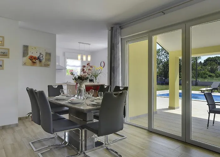 Villa In With Pool And Adriatic Views